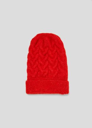 Красная шапка-бини zara