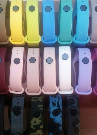 Цветной ремешок на фитнес браслет Xiaomi Mi Band 3/4/5/6