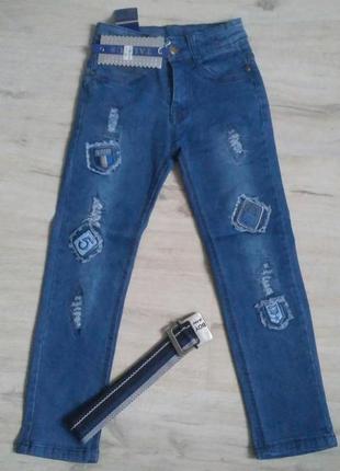 Новые стильные узкие джинсы-рванки для мальчика с нашивками 13...
