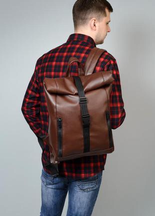 Большой мужской коричневый рюкзак ролл топ вместительный и пра...
