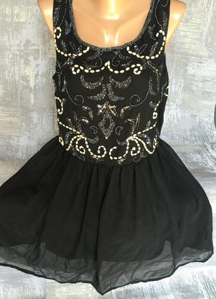 Шикарное черное платье с шикарной спиной