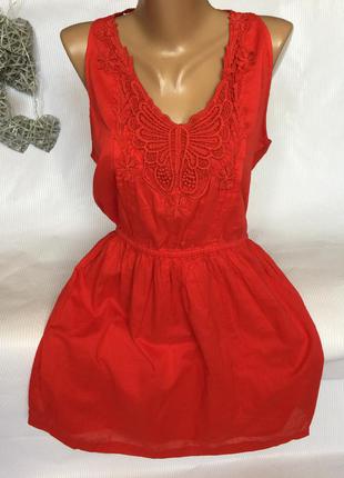 Легкое красное платье suiteblanco