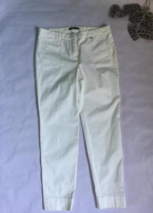 Стильные белые брюки