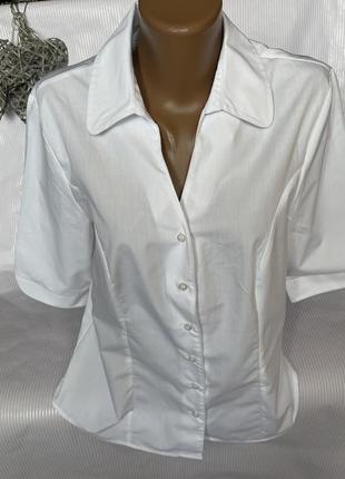 Стильная базовая белая рубашка