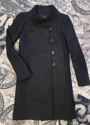 Классическое шерстяное пальто whiite черного цвета