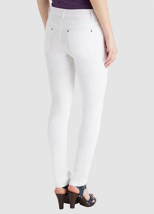 Стильные белые узкие джинсы скинни joe brouns