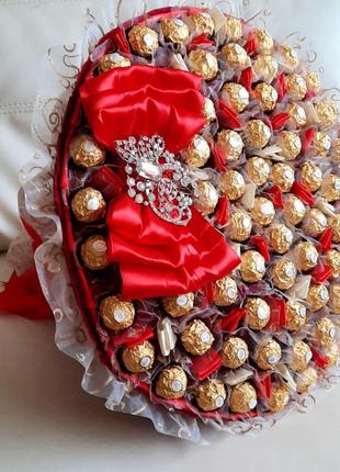 Букет из конфет Большой Ferrero Rocher Королевская роскошь кра...