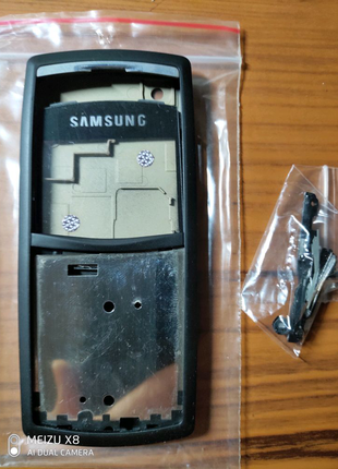 Корпус телефона Samsung X820-черный
