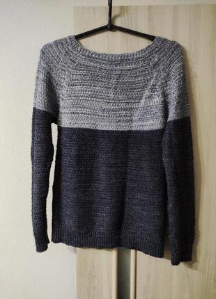 Серый свитер, вязанный свитер