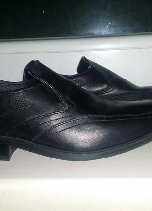 Черные осенние туфли из натуральной кожи debenhams