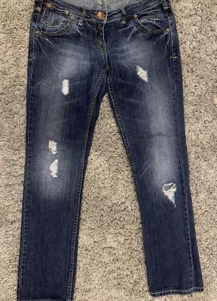 Обалденные прямые рваные джинсы размера uk10