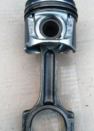 Поршень з шатуном m9r 2.0 dci (палець 32мм)