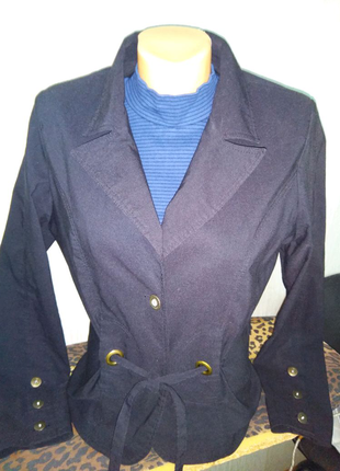 Продам женский стрейчевый пиджак