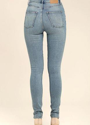 Новые стрейчевые светлые джинсы cheap monday second skin stone...