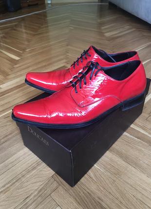 Эксклюзивные мужские красные туфли из лаковой кожи doucals (ор...