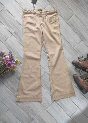 Расклешенные брюки бежевого цвета massimo dutti