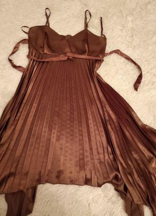 Шикарное платье плиссеровка размер 46