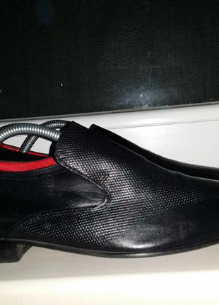 Мужские черные туфли лоферы base london натуральная кожа
