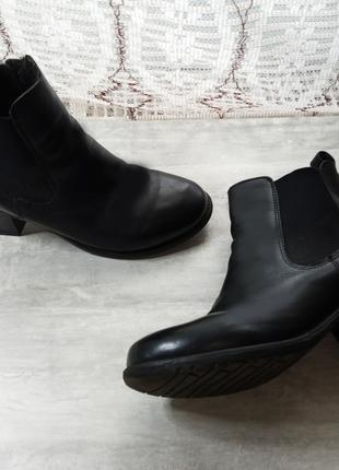 Шкіряні, чорні черевики, ботильйони, чоботи на підборах Lasocki S