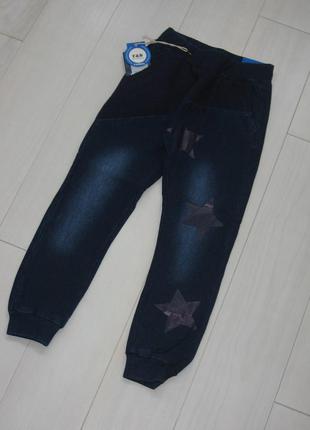 Классные брюки- джоггеры под джинсы в размере 5-6 лет
