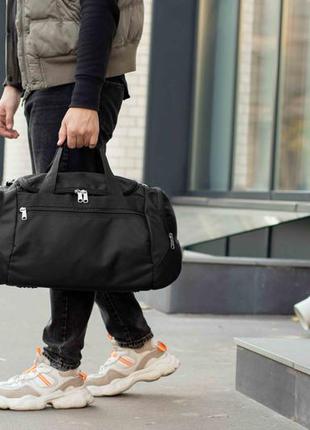 Стильная мужская спортивная сумка тканевая для тренировок черн...