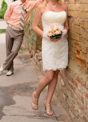Свадебное платье цвета айвори шампань