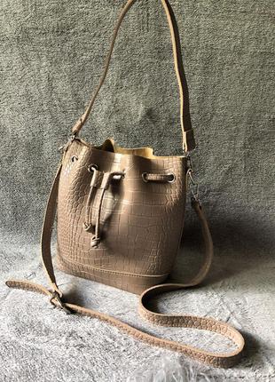 Шикарна жіноча стильна сумочка сумка вузлик на плече chicoree