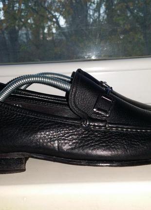 Мужские черные туфли лоферы russell & bromley натуральная кожа