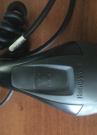 Сканер штрих-кода Honeywell Voyager 1400G USB
