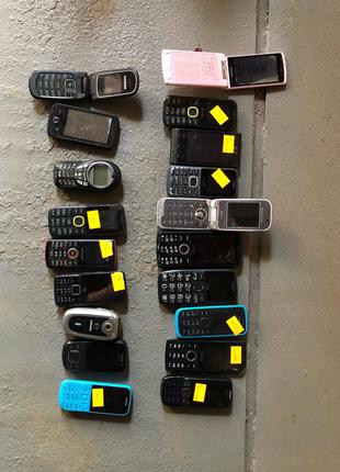 Лот из 19 телефонов под ремонт