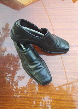 Туфлі bugatti з натуральної шкіри. німеччина. розмір 42,5