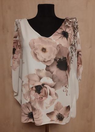 Блузка с открытыми плечами с цветами италия