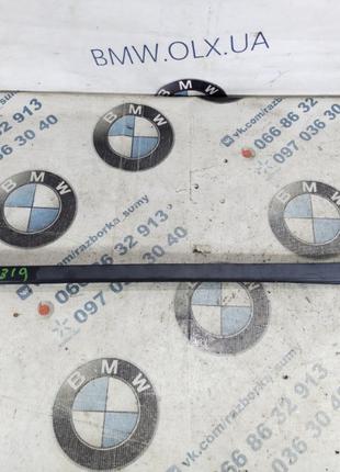 Молдинг лобового стекла Jeep Compass 2.4 2014 перед. лев. (б/у)