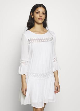 Белая блуза с кружевными вставками, р.xs-s
