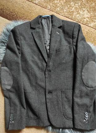Пиджак шерстяной