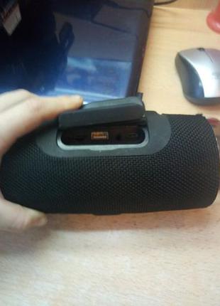 Беспроводная (bluetooth) колонка JBL