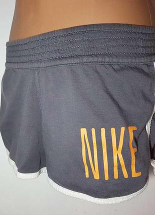 Шорты nike, в поясе 34-48 см, сост. отличное!