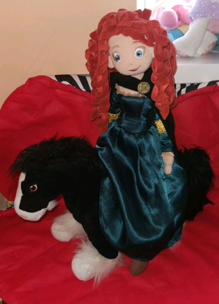 Мерида принцесса с конем Ангус дисней храброе сердце с Европы