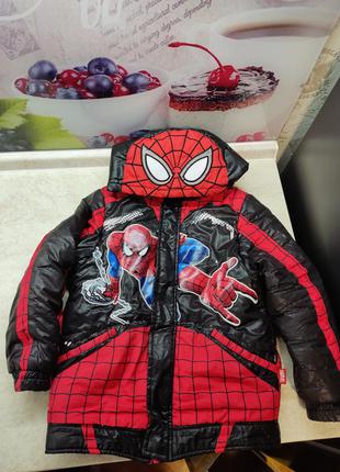 Куртка disney marvel человек паук на 7-8 лет