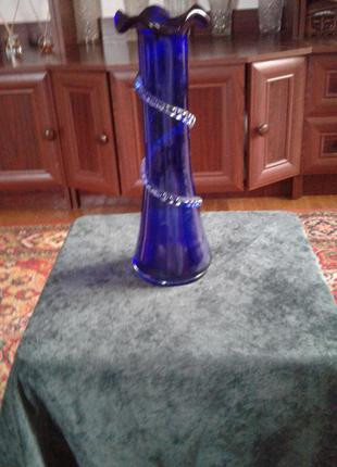Вінтажна ваза з синього скла "оборкою" з гнутого скла вгорі срср