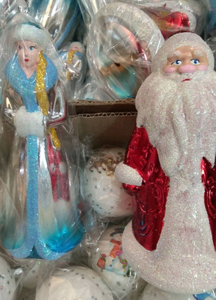 Дед мороз и снегурочка, новогодние игрушки, новогодний декор