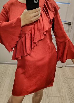 Платье гарядное красное искуственный шелк
