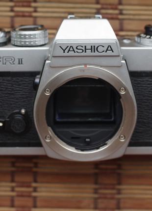 Фотоаппарат Yashica FR-ll с ремнем