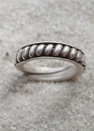 Тибетское кольцо амулет. Спираль. Серебро . размер 19+ трайбл