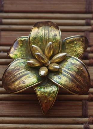Винтажная Брошь цветок лилия , позолота 24 карата , эмаль. Индия.