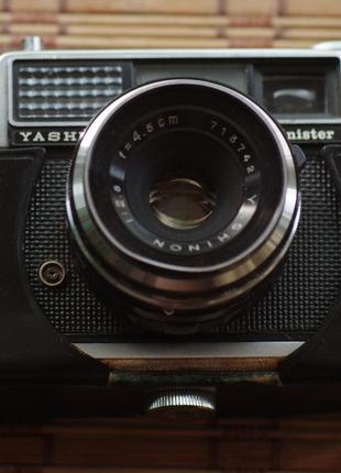 Фотоаппарат Yashica minister-II + Yashinon 45mm 2.8 с чехлом