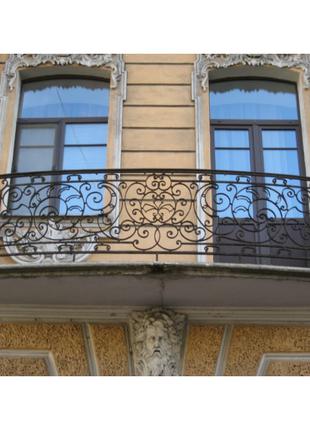 Кований балкон, огорожі для балкона