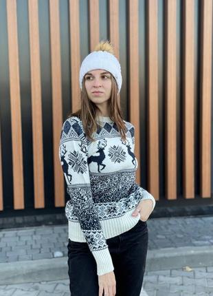 Жіночий светр з оленями (без горла)