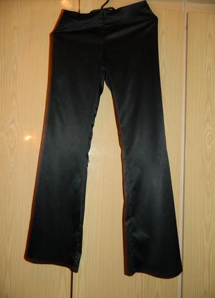Атласные чёрные брюки-стрейч topshop р.10  (евро 38), румыния