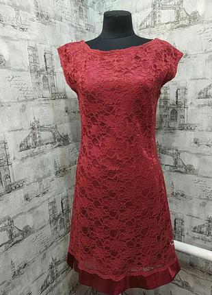 Красное платье гипюр  по фигурке с подкладкой